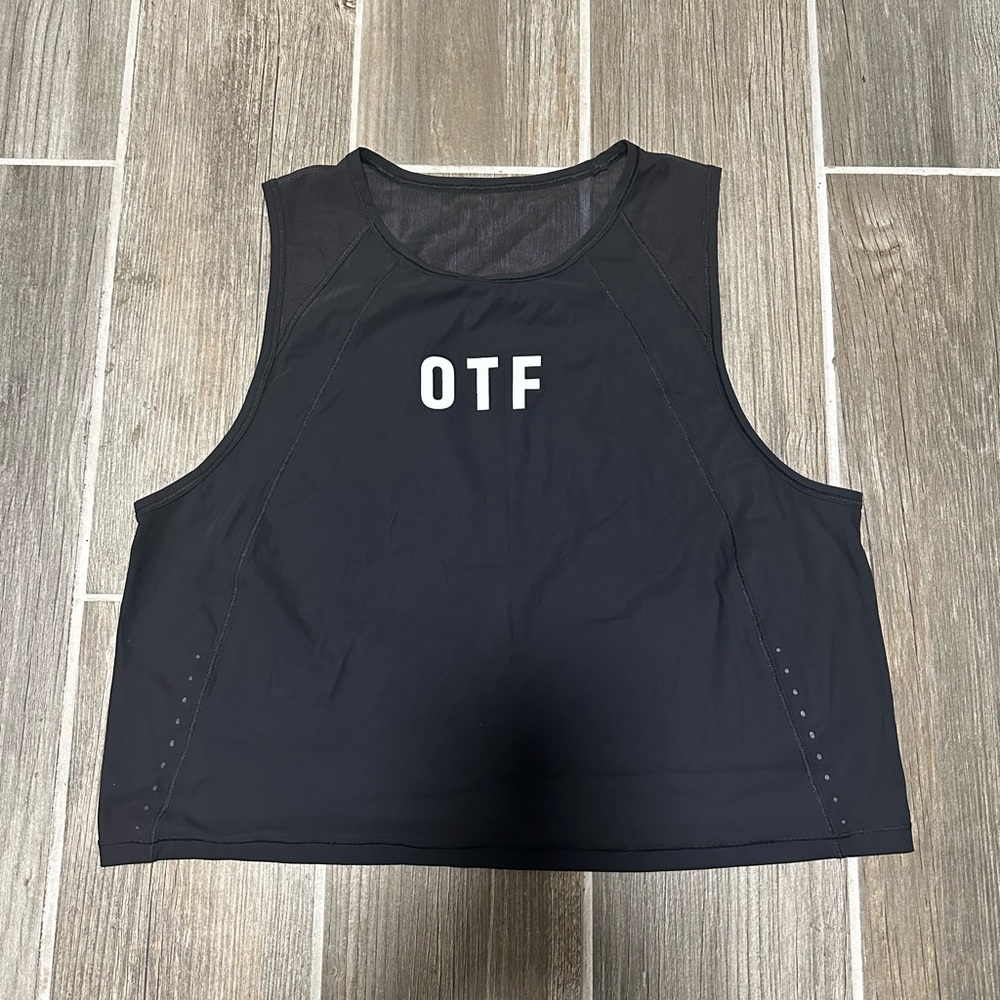 Lululemon Black Cropped Athletic Tank Top - Size 8